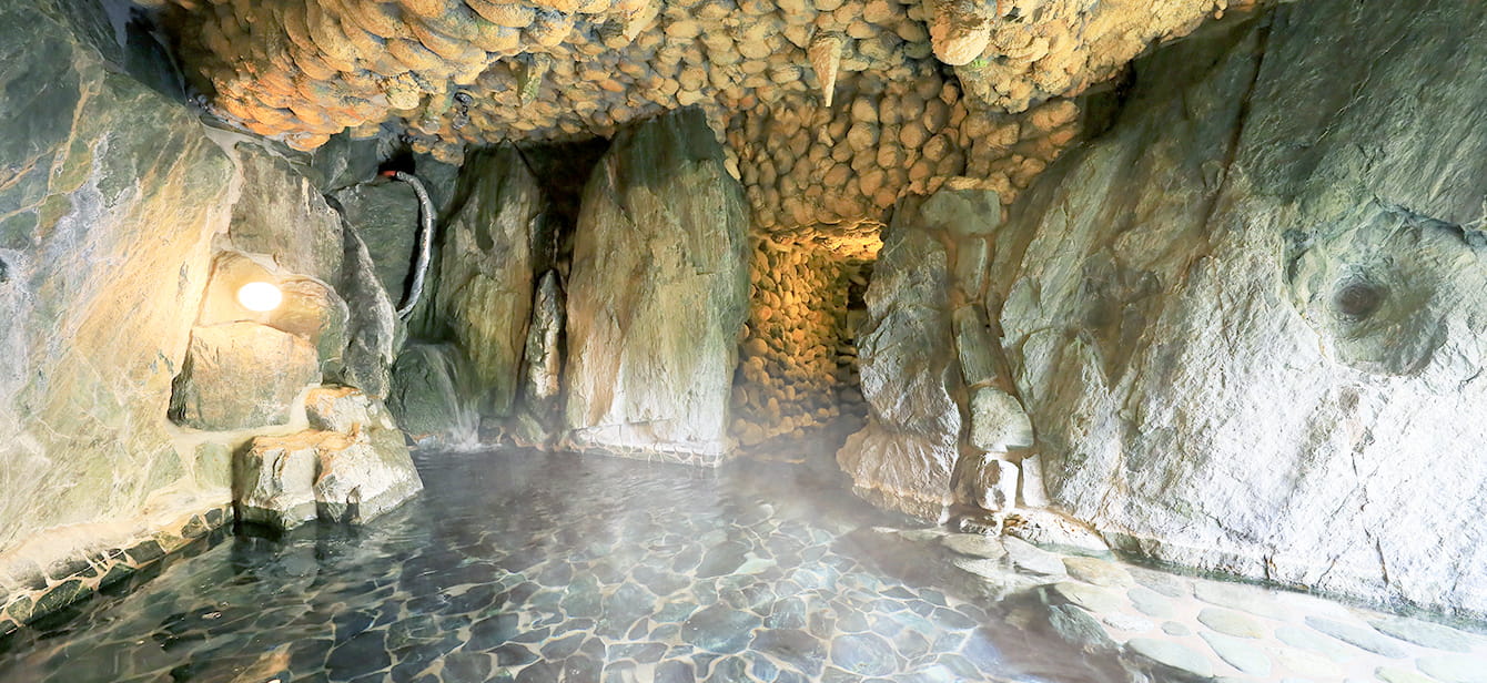写真：洞窟風呂5
