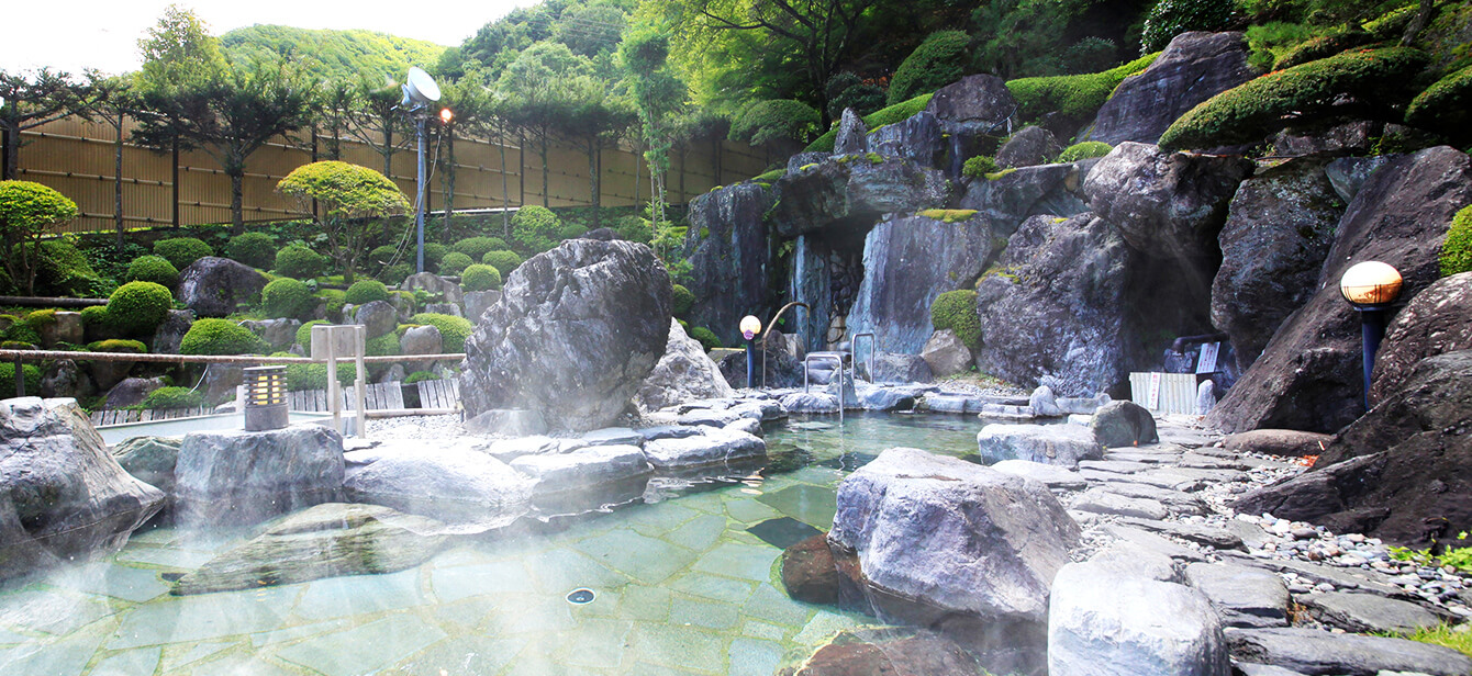 写真：奇岩庭園大露天風呂1